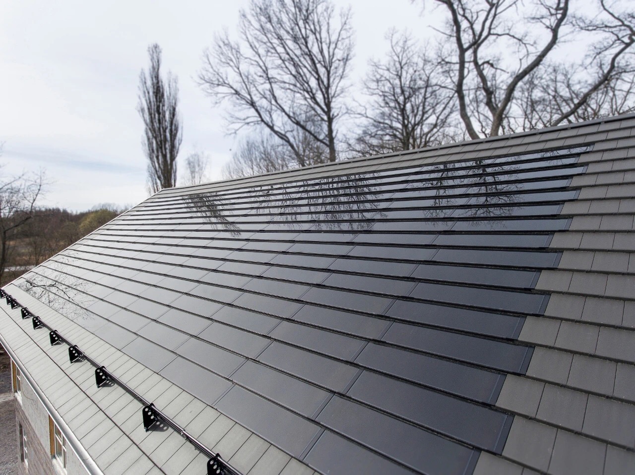 太陽(yáng)能(光伏)發(fā)電瓦