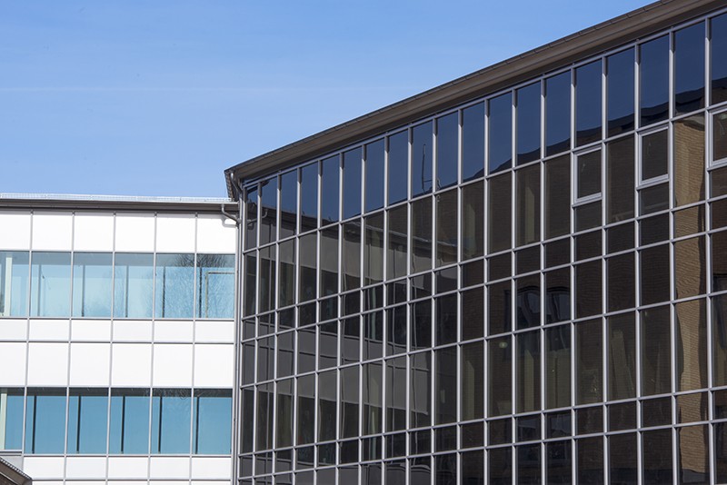 太陽(yáng)能(光伏)發(fā)電玻璃幕墻